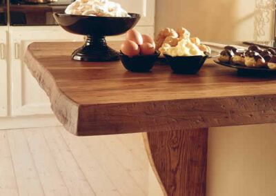 Tavolino in legno per cucina