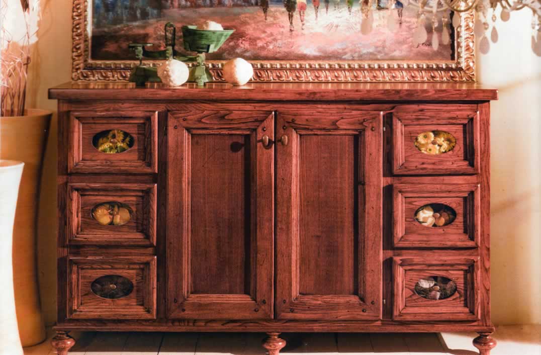 Credenza artigianale