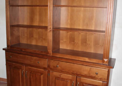 Credenza in legno massello su misura